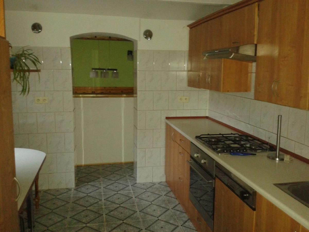 Spacious Holiday Home In Stara Kamienica With Pond Eksteriør bilde